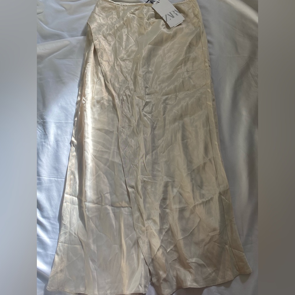 Cream Zara skirt
